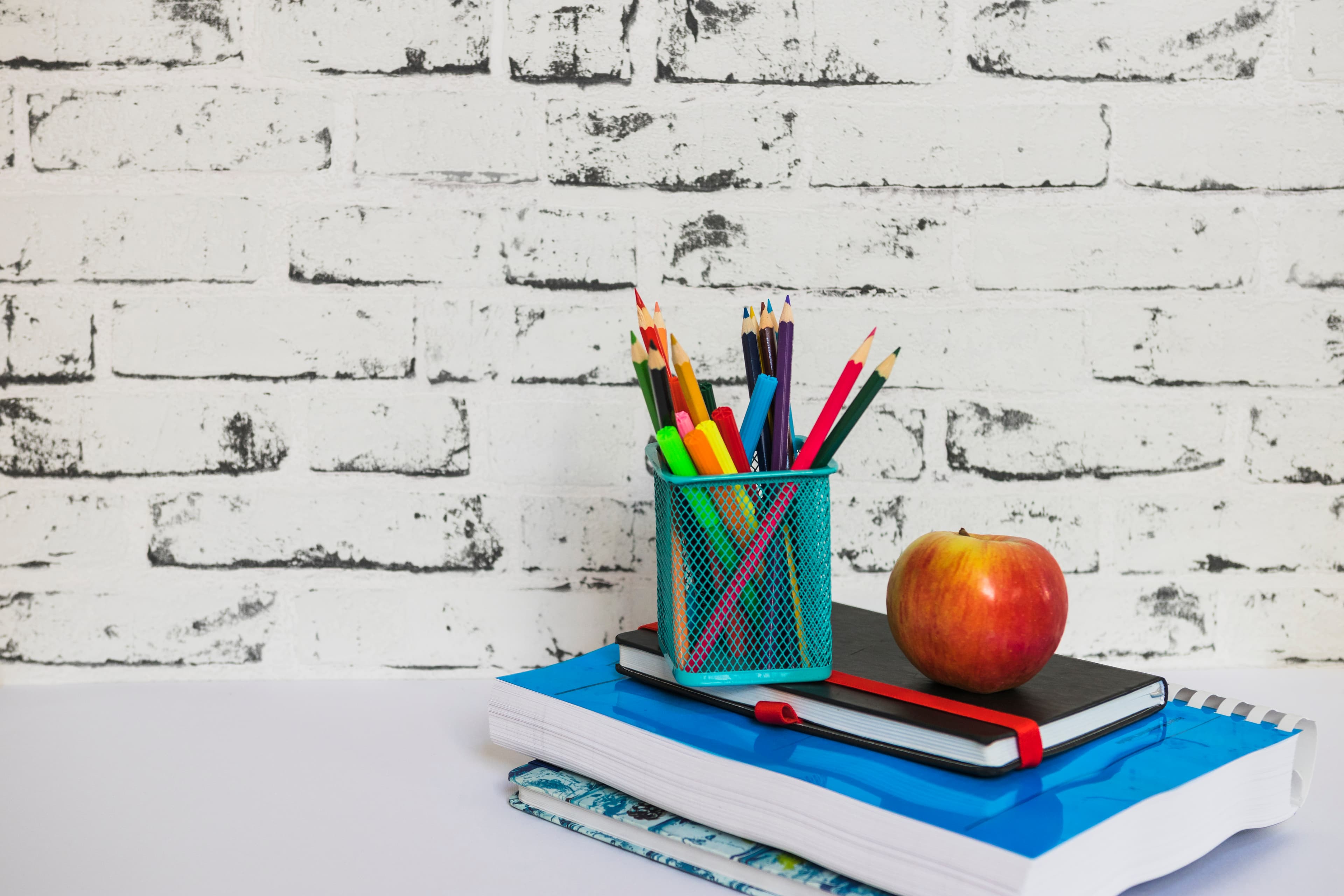 دبستان شهید لزگی؛ خانهای برای پرورش ایمان، علم و اخلاق